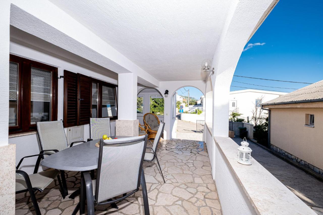 House Petra On The Beach-Sea Чезарица Экстерьер фото